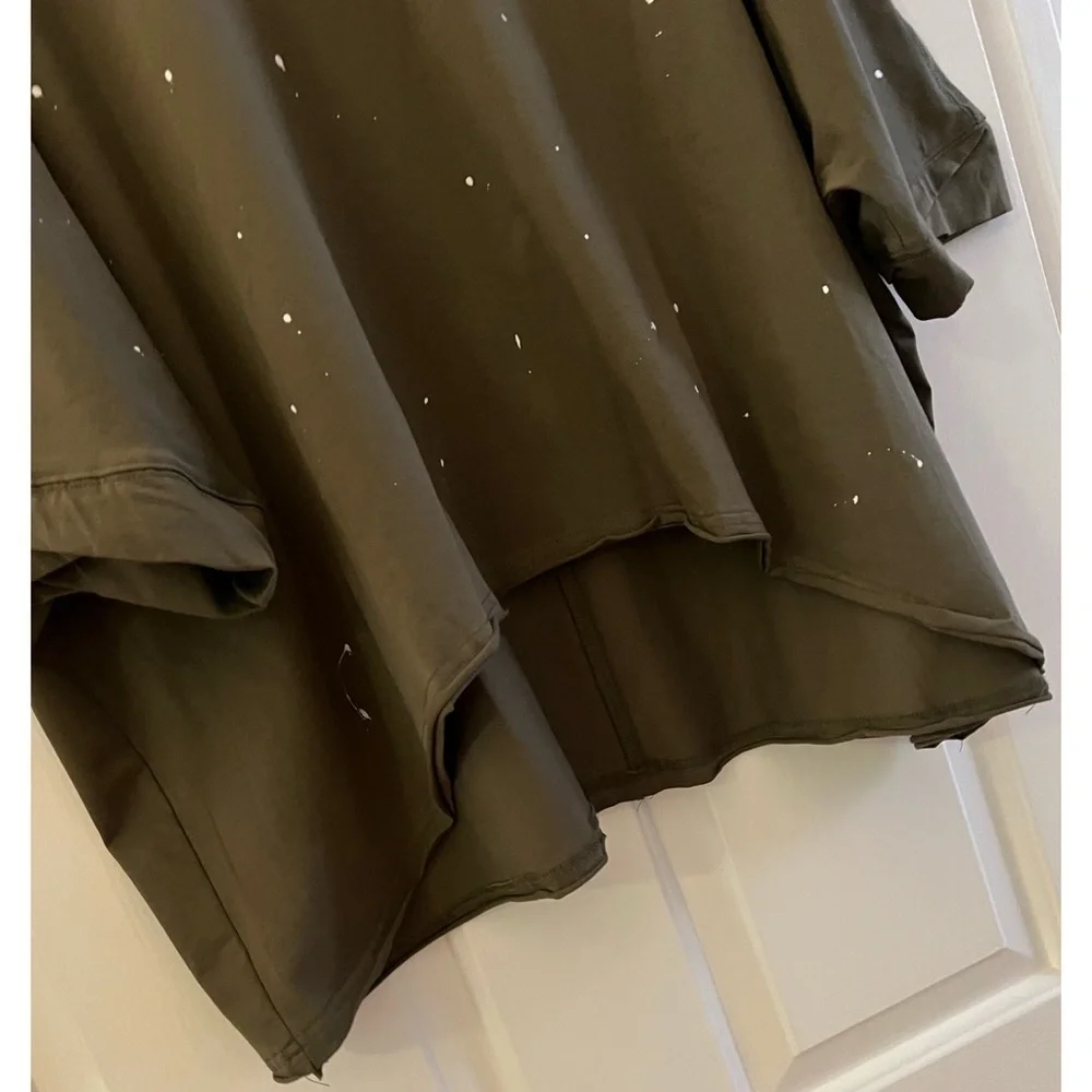 NEW! Olive Curved Hi Lo Hem Splatter Detail Half Sleeve Top! - Picture 4 of 8